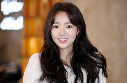 Pasang Wajah Datar, Cantiknya Chae Soo Bin Jadi Robot di 'Im Not Robot'