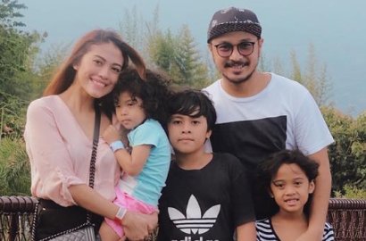 Mengharukan, Keluarga Giring Ternyata Selamat dari Atap Roboh Karena Shalat Shubuh