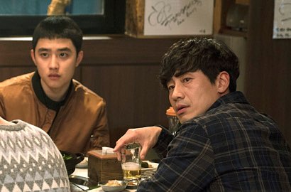 Bikin Penasaran, Intip Aksi D.O.-Shin Ha Kyun di Foto Baru 'Room No.7'
