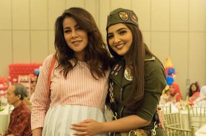 'Disumpahi' Fans Ayu Ting Ting, Olla Ramlan Edit Caption Foto di Ultah Ashanty