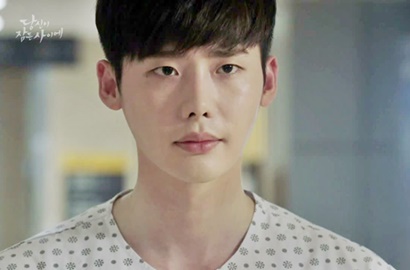 Lee Jong Suk Pergoki Suzy Pegang Tangan Jung Hae In di 'WYWS', Cemburu?