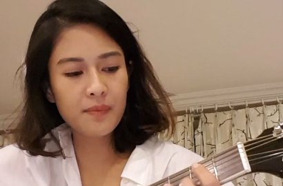 Pamer Video Nyanyi Sambil Main Gitar, Netter Puji Dian Sastro Habis-Habisan