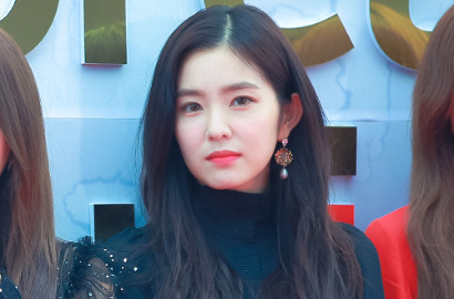 Pertama Kali Usung Gaya Rambut Kuncir Belah Tengah, Irene Red Velvet Tetap Cantik?