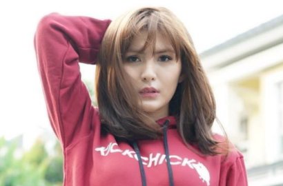 Terlilit Banyak Utang, Presenter Angela Lee Curhat Sempat Ingin Bunuh Diri