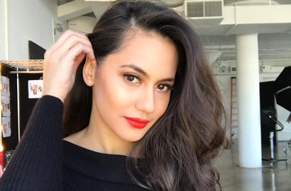 Pevita Pearce Ketemu dan Difoto Gigi Hadid, Netter Langsung 'Histeris'