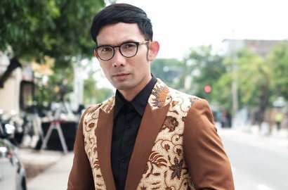 Indra Herlambang Pamer Foto Liputan Kahiyang Ayu Nikah, Ekspresi Gibran Bikin Salfok