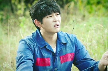 Jadi Tahanan Kabur, Yoon Kyun Sang Seret Jasad Pria di 'Doubtful Victory'