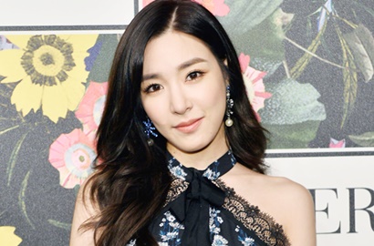 Jalani Pemotretan, Seksinya Tiffany Umbar Perut dan Belahan Dada di Majalah Ini