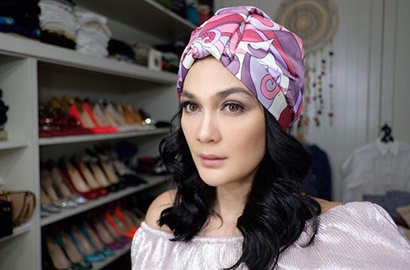 Jenguk Olla Ramlan Pasca-lahiran, Luna Maya Dihujani Pertanyaan Soal Nikah