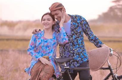 So Sweet, Vicky Shu dan Suami Serasi Pakai Busana Lurik di Pernikahan Kahiyang Ayu