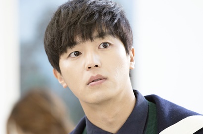 Yeon Woo Jin Dandan Cupu Berkacamata di 'Nothing to Lose', Masih Ganteng?