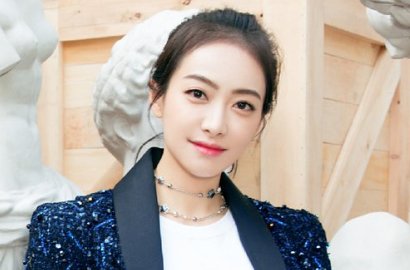 Pasang Foto Lawas Ini, Wallpaper Ponsel Victoria f(x) Bikin Fans Baper
