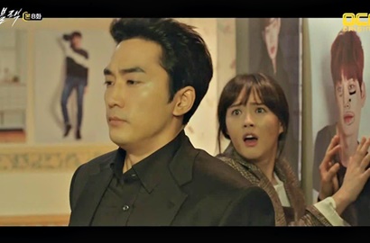 Song Seung Heon Mendadak Pingsan Usai Tatap Intens Wajah Go Ara di 'Black'
