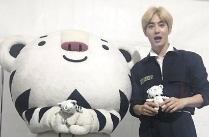 Ini Alasan Staff Pyeongchang Olympics Pinjamkan Maskot ke Suho Untuk Pesta Halloween