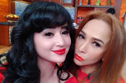 'Si Manis' Kompak Pakai Busana Merah, Lebih Seksi Dewi Persik atau Kiki Fatmala?