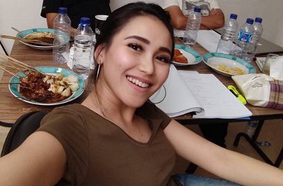 Tiru Kesederhanaan Ruben Onsu, Ayu Ting Ting Malah Dibilang Mirip Dewi Sanca