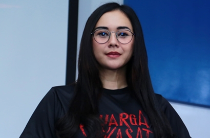 Main di 'Keluarga Tak Kasat Mata' Aura Kasih Jadi Wanita Indigo
