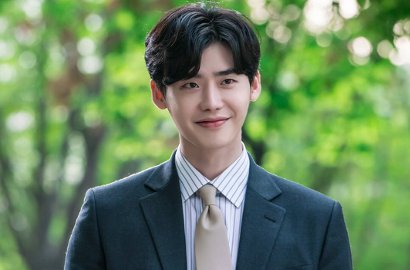 Pamitan 'WYWS' Tamat, Lee Jong Suk Unggah Foto-Foto Ganteng Bikin Silau