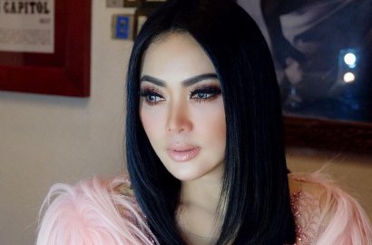 'Kerja Rodi' Pasca Liburan ke Islandia, Syahrini Protes Keras ke Sang Adik
