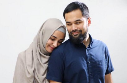 Bahagia Empat Tahun Jadi Istri Teuku Wisnu, Shireen Sungkar Tulis Pesan Menyentuh