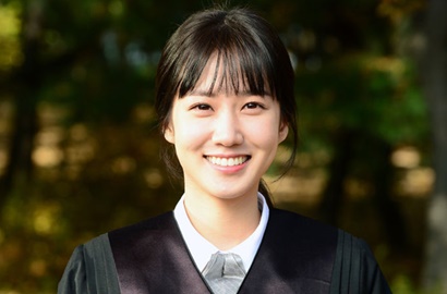 Serius Jadi Anak SMA, Park Eun Bin Cantik di 'Nothing to Lose'