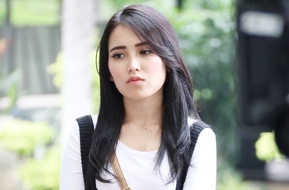 Pamer Foto Ini, Ayu Ting Ting Juga Buka Usaha Martabak dengan Boy William?
