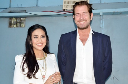 Paramitha Rusady Diam-Diam Pacaran Empat Tahun dengan Bule Macho Ini