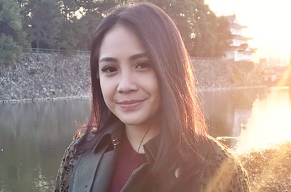 Rilis Foto Baru, Nagita Tampak Ketakutan di 'The Secret-Suster Ngesot Urban Legend'