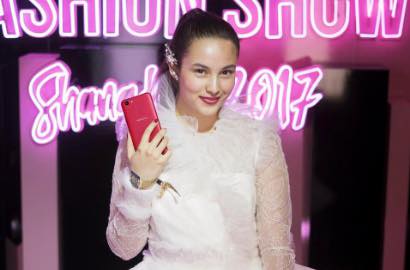 Chelsea Islan Cantik Ala Peri di Victoria’s Secret Fashion Show, Netter Sindir 'Gendut'