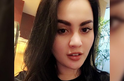 Dikenal Cantik dan Seksi, 10 Artis Ini Ternyata Sempat Dituding Jadi 'Pelakor'