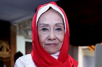Laila Sari Dulunya Makan Bubur Cuma Pakai Garam, Anak Disindir Pernah Jual Sumbangan