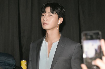 Tampil Santai, Park Seo Joon cs Berangkat ke Spanyol Untuk Syuting 'Youn's Kitchen'