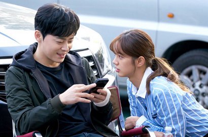 Serasinya Hyeri dan Jo Jung Suk di Jumpa Pers 'Two Cops'