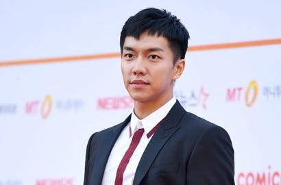 Dibuka Tangan Berapi, Lee Seung Gi Senyum Sinis di Teaser 'Hwayuki'