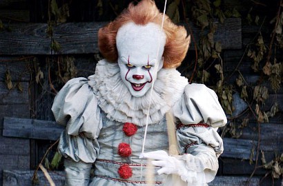 Teror Fans Lagi, Pennywise 'It' Kirim Pesan Ngeri Ini Saat Thanksgiving