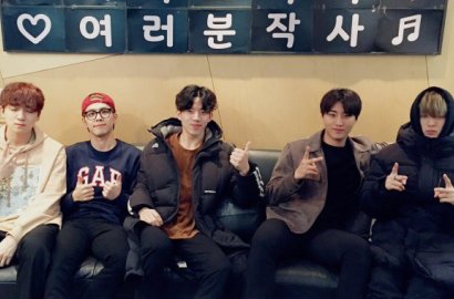 Buka 'Saranghaeyo Indonesia 2017', DAY6 Bikin Gempar Nyanyi 'Separuh Aku' NOAH