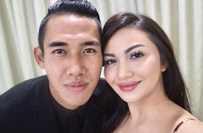Keren Tampil Serba Hitam, Ariel Tatum-Ryuji Utomo Dijuluki 'Pasangan Favorit'