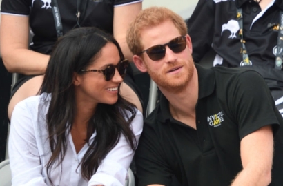 Resmi Tunangan, Istana Kensington Ungkap Waktu Pernikahan Pangeran Harry-Meghan