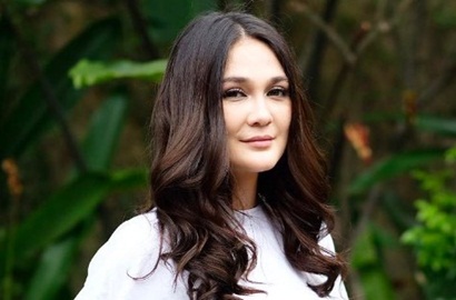 Tahun Baru, Luna Maya Malah Ogah Liburan dengan Reino Barack Karena Alasan Ini