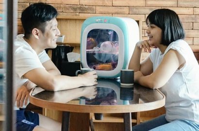 Lama Tak Unggah Foto Bersama, Putri Titian Nostalgia Pamer Foto Ranjang Bareng Junior Liem