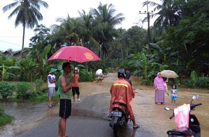 Cuaca Ekstrem Akibat Badai Cempaka, Banjir dan Longsor Meluas di Jawa dan Bali