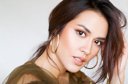 Jadi 'Pawang Hujan', Gaya Dandanan Raisa Ala 'Jinny Oh Jinny' Sukses Pukau Netter