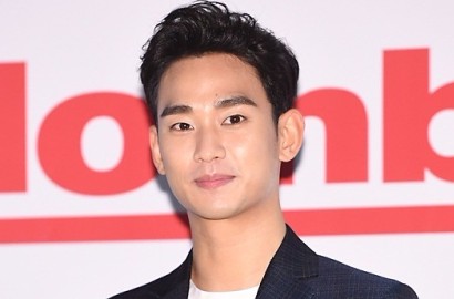 Selesai Pelatihan Wamil, Kim Soo Hyun Terima Penghargaan dan Hadiah Liburan