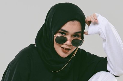 Dikabarkan Berhijab Karena Dilamar Kekasih, Begini Kata Sivia Eks Blink