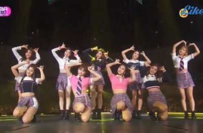 Sabet Piala Best Dance, Penampilan Panggung Twice di MAMA Jepang Bikin Melongo