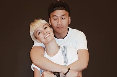 Bantah Isu Putus, Agnes Monica dan Wijaya Saputra Kembali Umbar Aksi Mesra