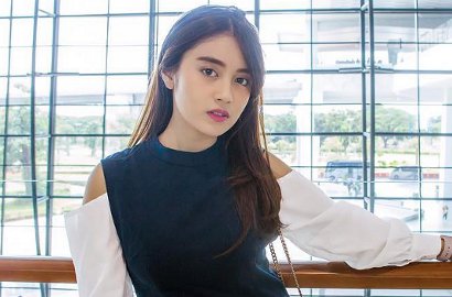 Umbar Senyuman Manis Bikin Diabetes, Gigi Gingsul Nabilah Ayu Curi Perhatian