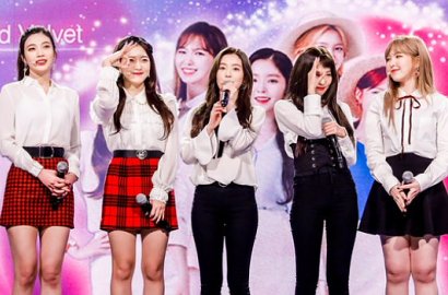 Makan Es Krim Hingga Sapa Black Pink, Begini Tingkah Red Velvet di Backstage