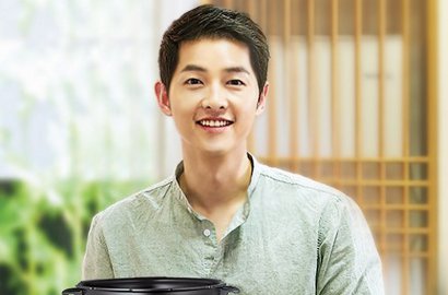 Cieee, Joong Ki Pamer Cincin Nikah Saat ke Hong Kong Untuk MAMA