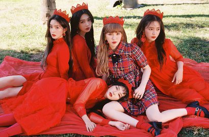 Terlalu Cantik, Penampilan Red Velvet di Red Carpet MAMA 2017 Bikin Netter Terpukau